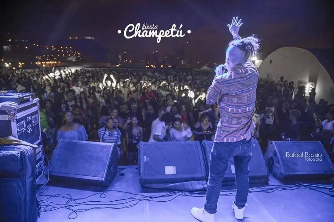 Concierto Champetú con público